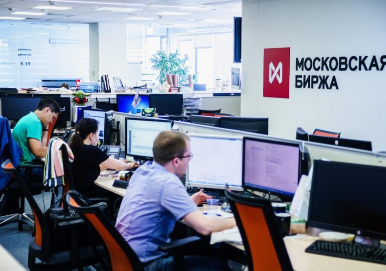 Аналитики: индексы акций Московской биржи покажут рост на фоне новостей
