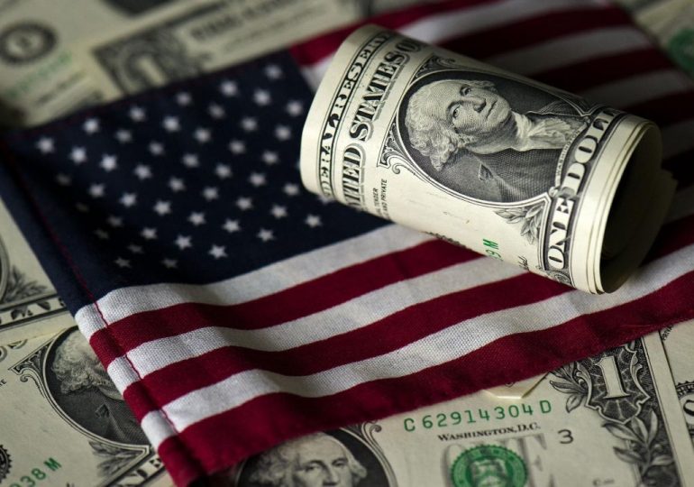 Отказ от доллара: Китай и Россия сокращают двусторонние расчеты в американской валюте