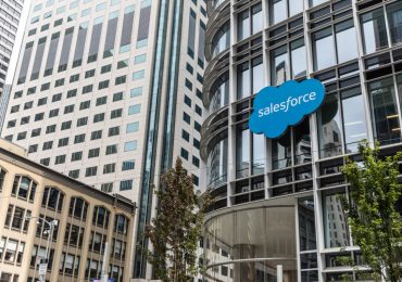 Компания Salesforce купила корпоративный мессенджер Slack