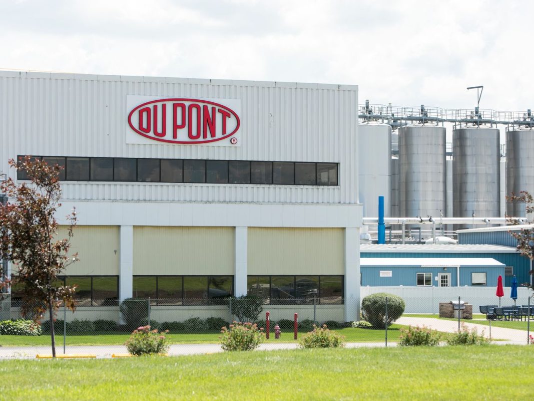 Акции DuPont