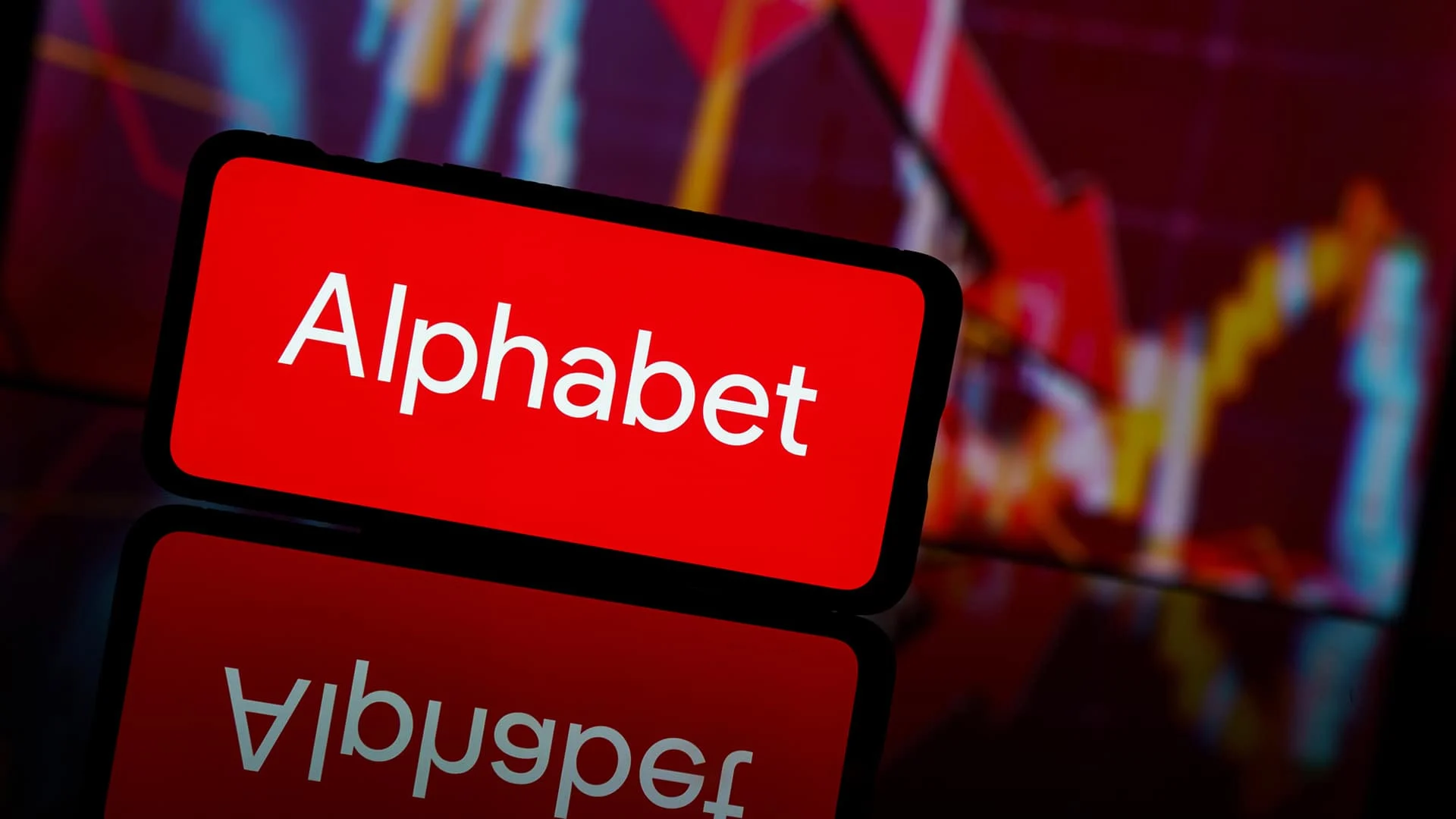 Компания Alphabet заключила сделку с разработчиком ПО Wiz